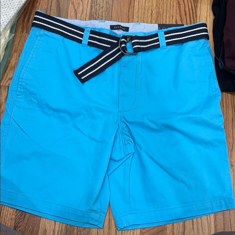 Club Room Men's Blue Shorts with belt nwt
